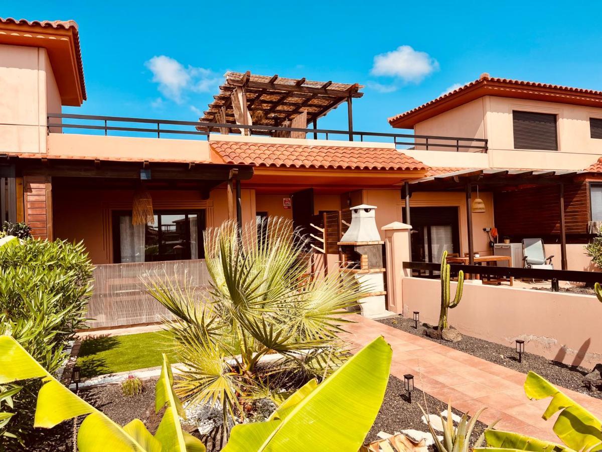 Stillvolle Villa Mit Terrasse, Garten Und Grill Lajares Kültér fotó